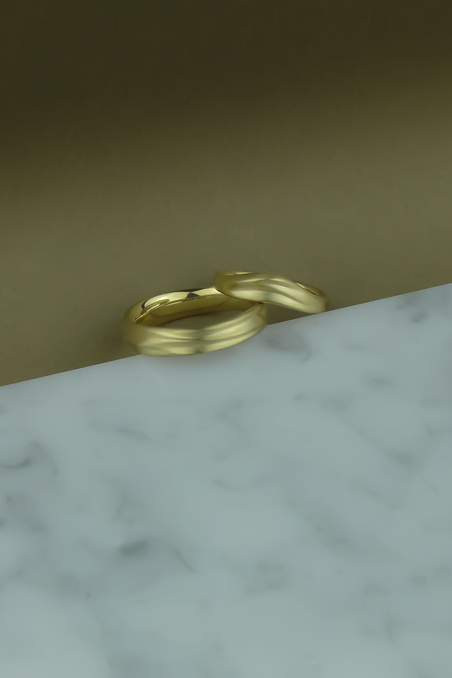 custom gold dune wedding rings