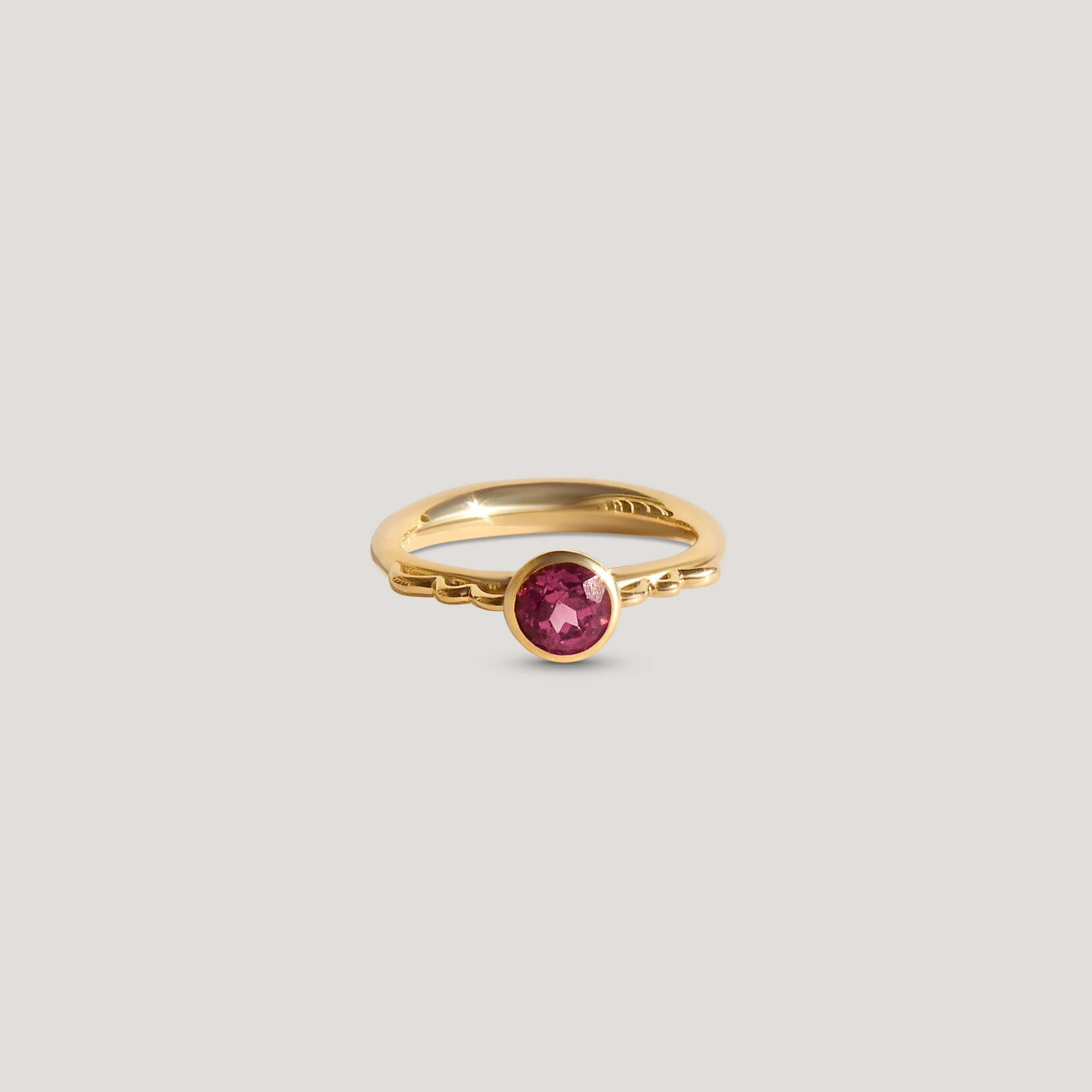 Garnet Vessel Ring No. 3 - Gold