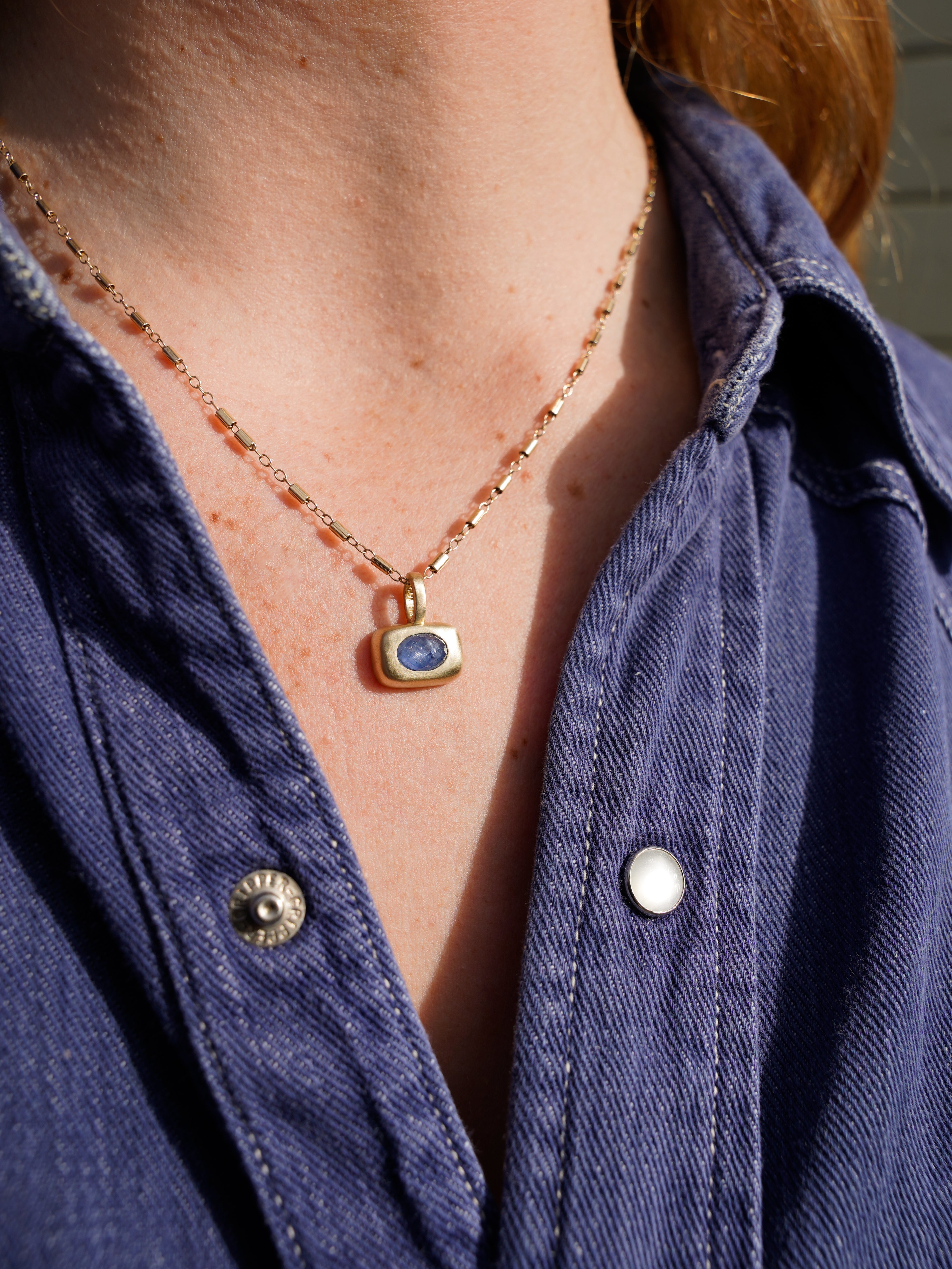 Blue Sapphire Horizontal Trove Charm - Gold on model