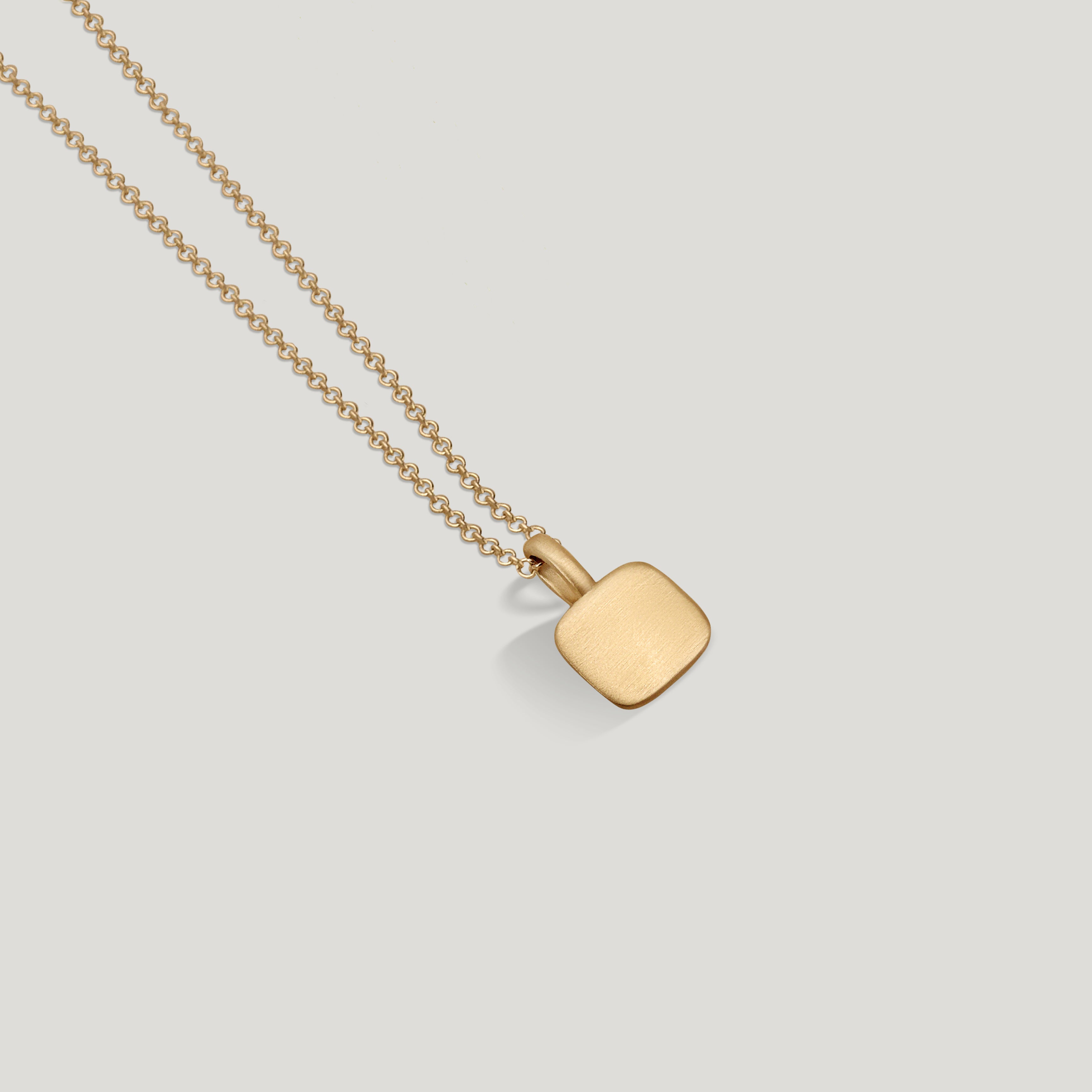 Garnet Trove Charm Gold back