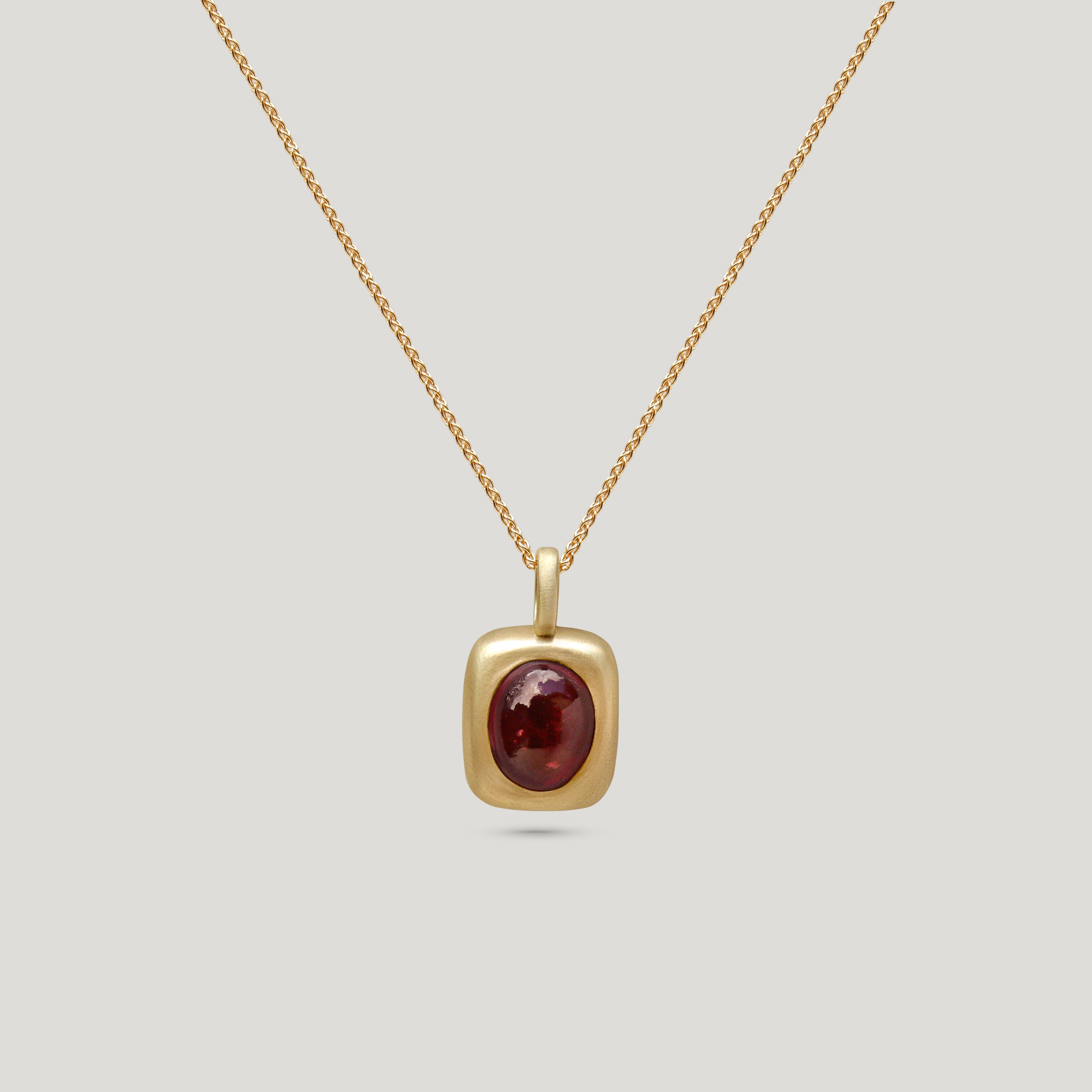 Garnet Vertical Trove Charm Gold