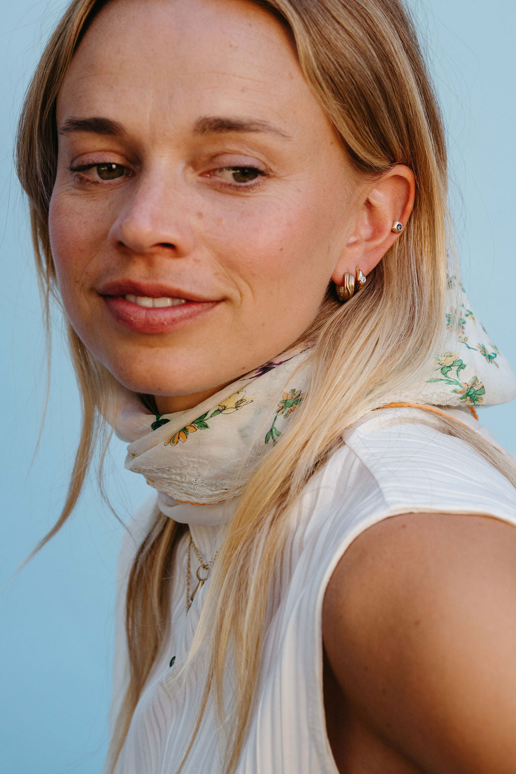 Sapphire Trove Stud Earring - Gold earring stack cartilage piercing